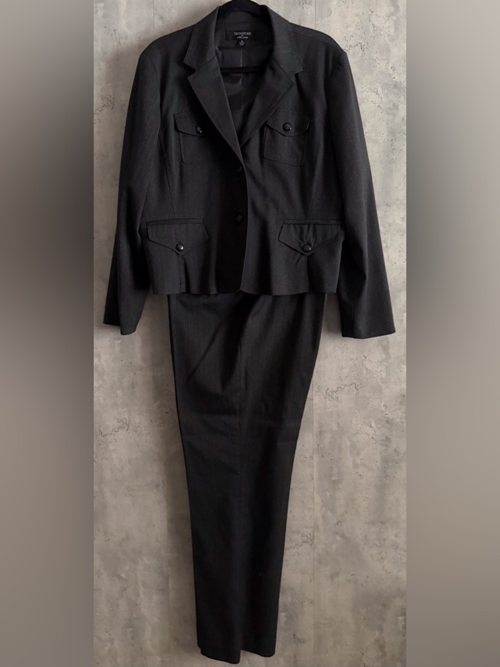 Signature by Larry Levine Professional Drk Gray Pinstripe Jacket Pant Suit Sz 18